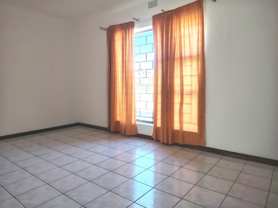 To Let 4 Bedroom Property for Rent in Ravensmead Western Cape